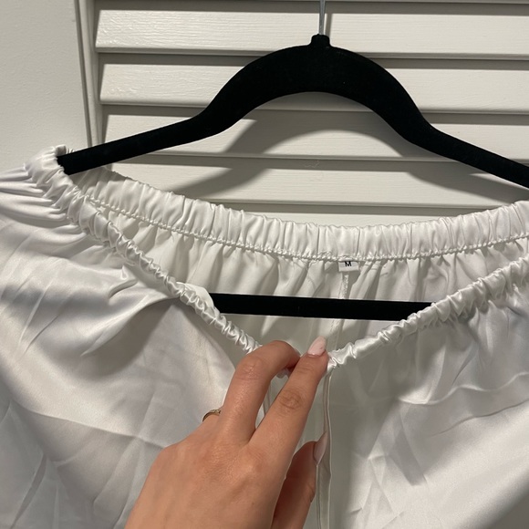 NEW SILK PIJAMA SET - Picture 5 of 5